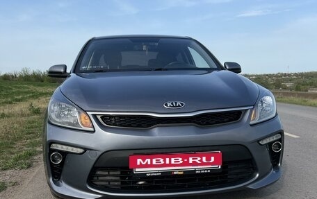 KIA Rio IV, 2018 год, 1 700 000 рублей, 2 фотография