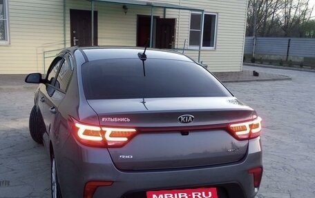 KIA Rio IV, 2018 год, 1 700 000 рублей, 6 фотография