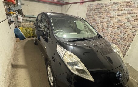 Nissan Leaf I, 2011 год, 750 000 рублей, 2 фотография