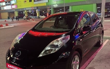 Nissan Leaf I, 2011 год, 750 000 рублей, 6 фотография