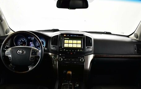 Toyota Land Cruiser 200, 2011 год, 3 190 000 рублей, 5 фотография