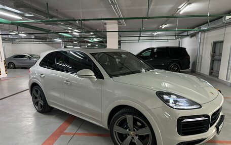 Porsche Cayenne III, 2021 год, 13 700 000 рублей, 3 фотография