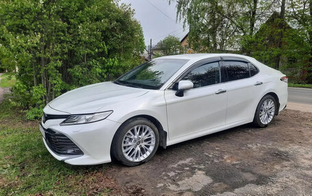 Toyota Camry, 2019 год, 3 650 000 рублей, 7 фотография