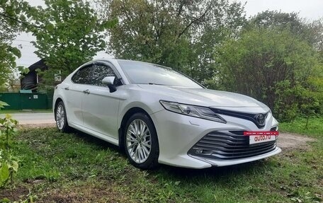 Toyota Camry, 2019 год, 3 650 000 рублей, 4 фотография