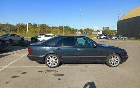 Mercedes-Benz E-Класс, 1999 год, 330 000 рублей, 6 фотография