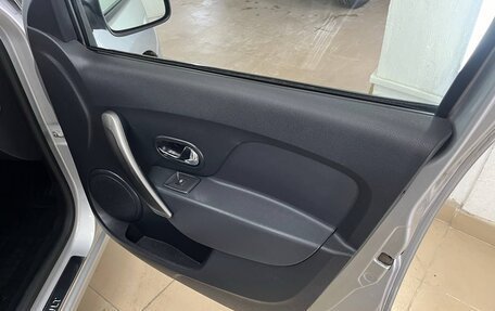 Renault Logan II, 2014 год, 776 000 рублей, 36 фотография