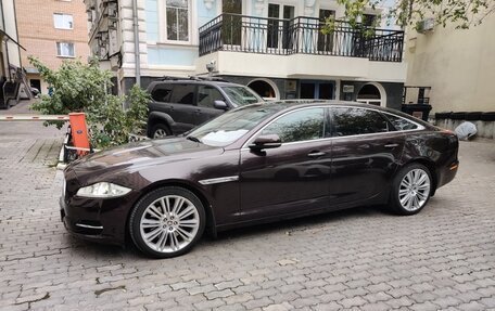 Jaguar XJ IV (X351), 2012 год, 2 350 000 рублей, 2 фотография