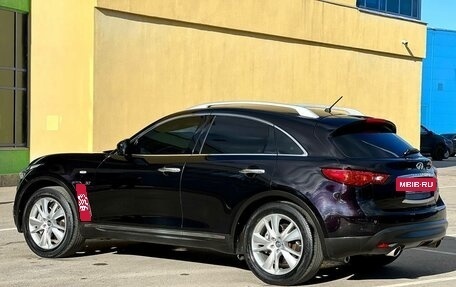 Infiniti QX70, 2017 год, 3 200 000 рублей, 14 фотография