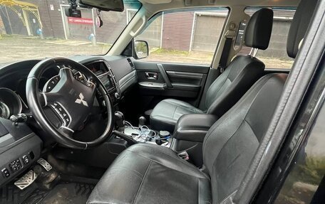 Mitsubishi Pajero IV, 2014 год, 2 550 000 рублей, 7 фотография