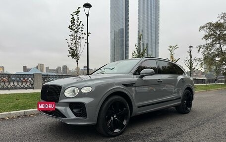 Bentley Bentayga I, 2022 год, 34 500 000 рублей, 2 фотография