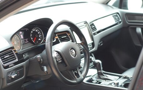 Volkswagen Touareg III, 2010 год, 1 750 000 рублей, 8 фотография