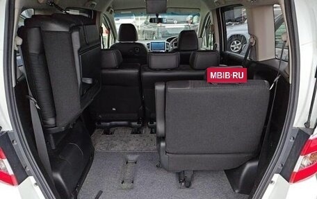 Honda Freed I, 2015 год, 750 900 рублей, 19 фотография