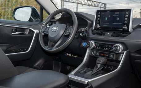 Toyota RAV4, 2019 год, 3 440 000 рублей, 15 фотография