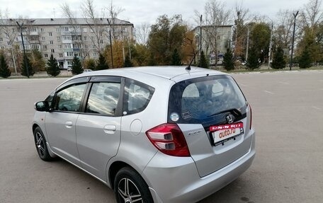 Honda Fit III, 2010 год, 999 000 рублей, 4 фотография