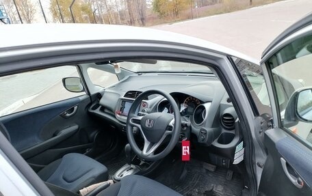 Honda Fit III, 2010 год, 999 000 рублей, 8 фотография