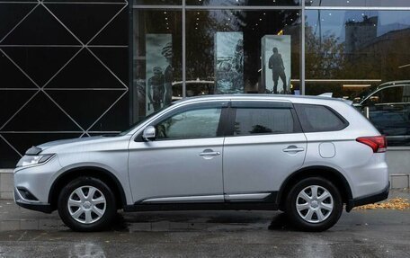 Mitsubishi Outlander III рестайлинг 3, 2019 год, 2 330 000 рублей, 2 фотография