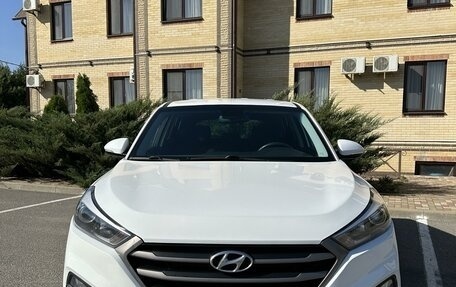 Hyundai Tucson III, 2017 год, 2 050 000 рублей, 2 фотография