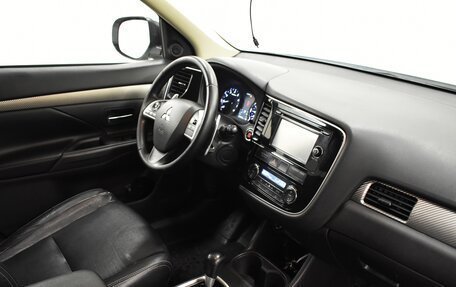 Mitsubishi Outlander III рестайлинг 3, 2013 год, 1 480 000 рублей, 5 фотография