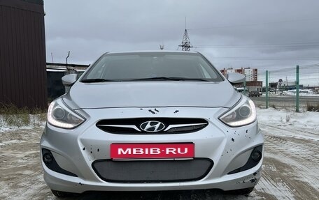 Hyundai Solaris II рестайлинг, 2013 год, 850 000 рублей, 1 фотография