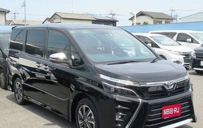 Toyota Voxy III, 2021 год, 2 290 000 рублей, 1 фотография