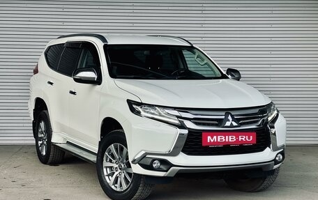 Mitsubishi Pajero Sport III рестайлинг, 2018 год, 3 490 000 рублей, 3 фотография