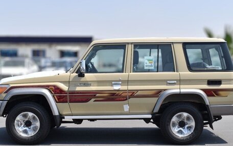 Toyota Land Cruiser 70, 2023 год, 7 667 351 рублей, 3 фотография