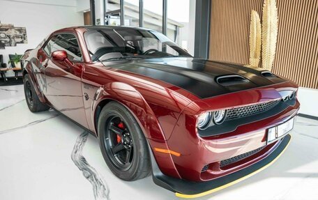 Dodge Challenger III рестайлинг 2, 2021 год, 18 900 000 рублей, 4 фотография