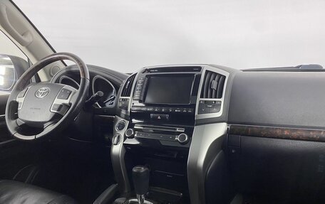 Toyota Land Cruiser 200, 2013 год, 4 200 000 рублей, 13 фотография