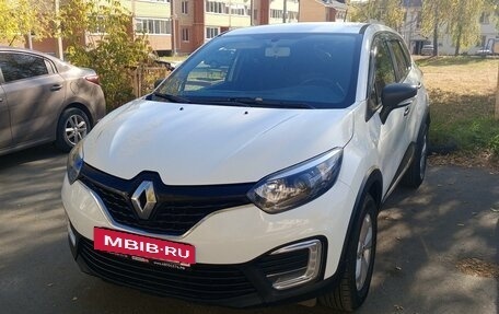 Renault Kaptur I рестайлинг, 2018 год, 2 600 000 рублей, 5 фотография