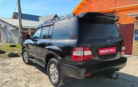 Toyota Land Cruiser 100 рестайлинг 2, 2005 год, 2 700 000 рублей, 7 фотография