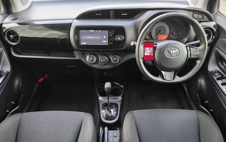 Toyota Vitz, 2018 год, 1 280 000 рублей, 7 фотография