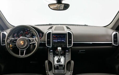 Porsche Cayenne III, 2015 год, 3 985 000 рублей, 10 фотография