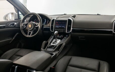 Porsche Cayenne III, 2015 год, 3 985 000 рублей, 20 фотография