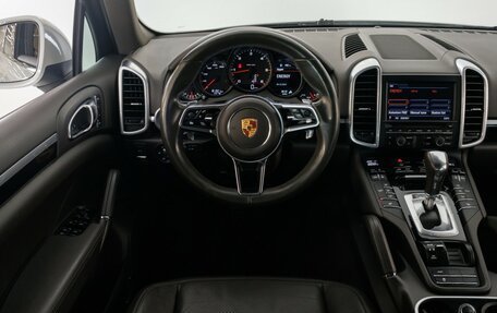 Porsche Cayenne III, 2015 год, 3 985 000 рублей, 16 фотография