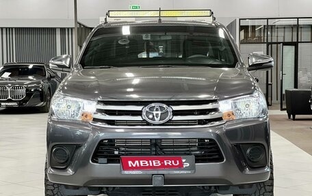 Toyota Hilux VIII, 2022 год, 4 700 000 рублей, 5 фотография