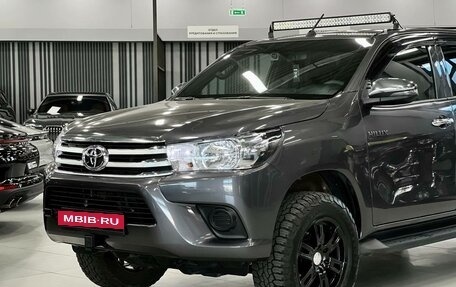 Toyota Hilux VIII, 2022 год, 4 700 000 рублей, 6 фотография