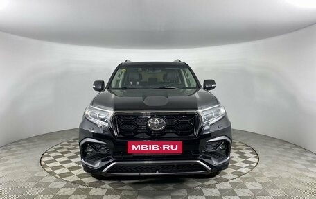 Toyota Land Cruiser Prado 150 рестайлинг 2, 2019 год, 5 000 000 рублей, 8 фотография