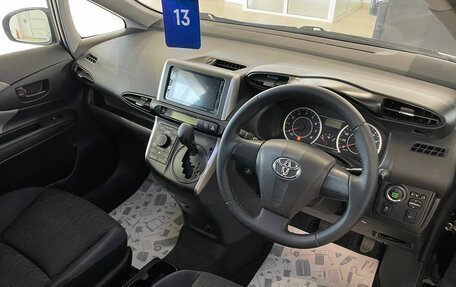 Toyota Wish II, 2011 год, 1 799 000 рублей, 11 фотография