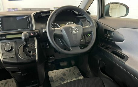 Toyota Wish II, 2011 год, 1 799 000 рублей, 15 фотография