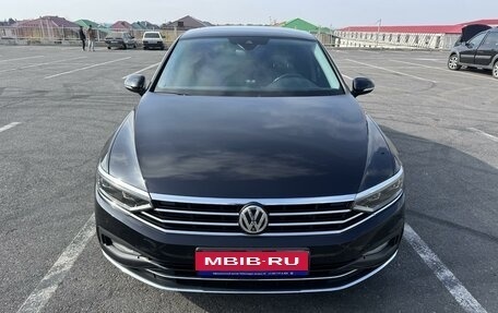 Volkswagen Passat B8 рестайлинг, 2020 год, 3 600 000 рублей, 1 фотография