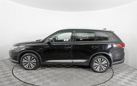 Mitsubishi Outlander III рестайлинг 3, 2019 год, 2 797 000 рублей, 8 фотография