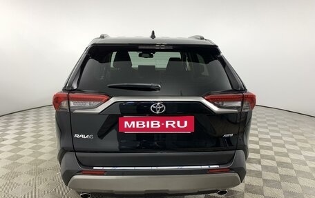 Toyota RAV4, 2024 год, 5 990 000 рублей, 6 фотография