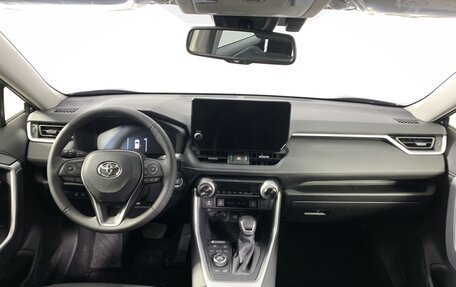 Toyota RAV4, 2024 год, 5 990 000 рублей, 12 фотография