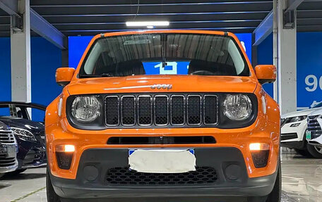 Jeep Renegade I рестайлинг, 2021 год, 1 850 000 рублей, 2 фотография