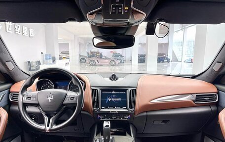 Maserati Levante I, 2021 год, 7 200 000 рублей, 11 фотография