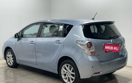 Toyota Verso I, 2011 год, 849 000 рублей, 3 фотография