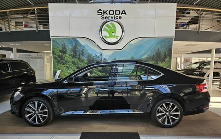 Skoda Superb III рестайлинг, 2024 год, 3 800 000 рублей, 2 фотография