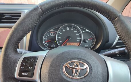 Toyota Ractis II, 2012 год, 975 000 рублей, 10 фотография