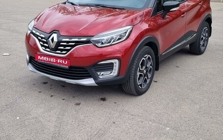 Renault Kaptur I рестайлинг, 2022 год, 2 630 000 рублей, 2 фотография