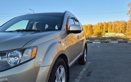 Mitsubishi Outlander III рестайлинг 3, 2007 год, 1 450 000 рублей, 2 фотография